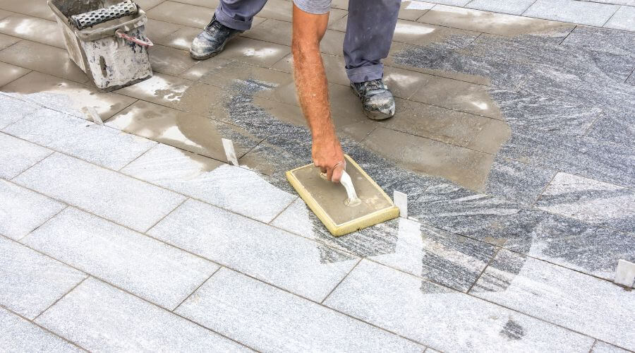 Professional gutter cleaning in Groves, TX